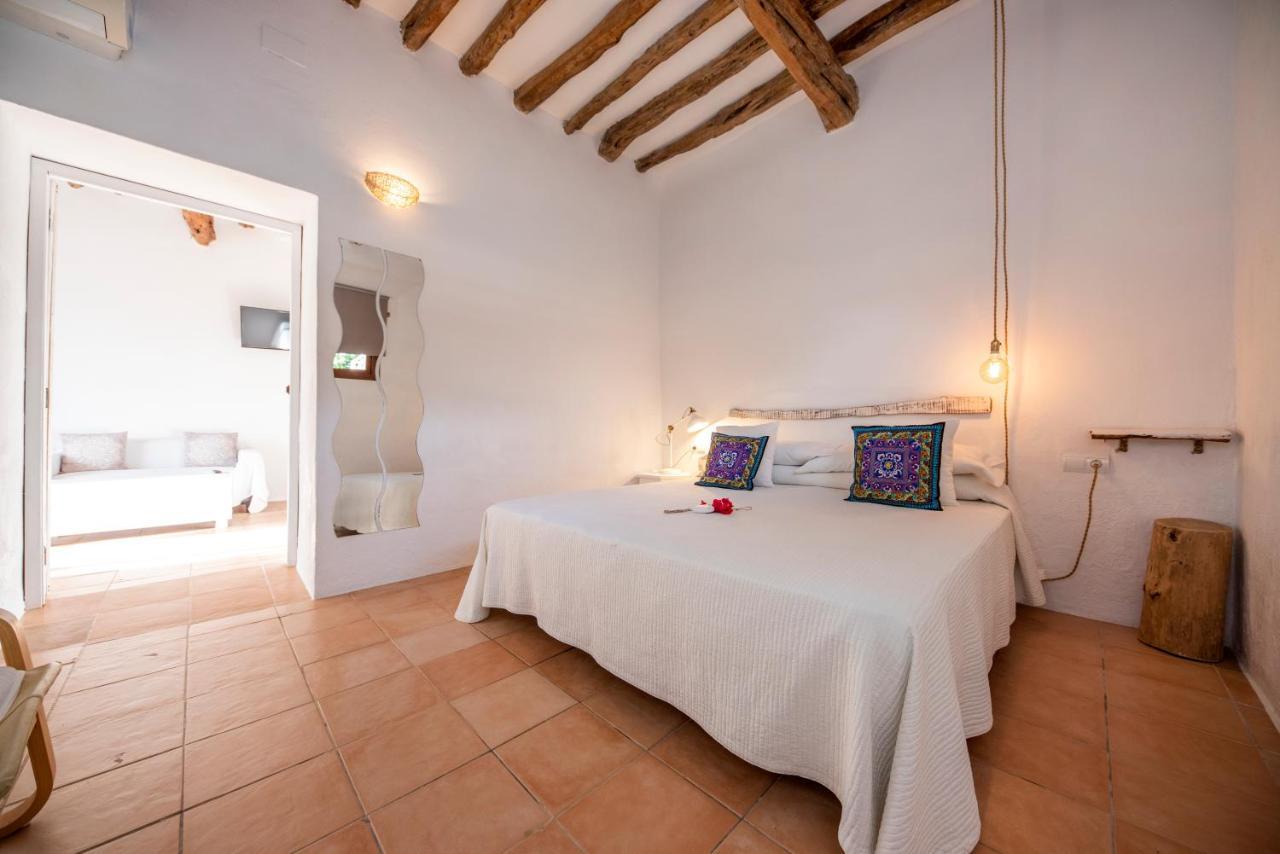 Agroturismo Can Cosmi Prats Santa Gertrudis  Phòng bức ảnh