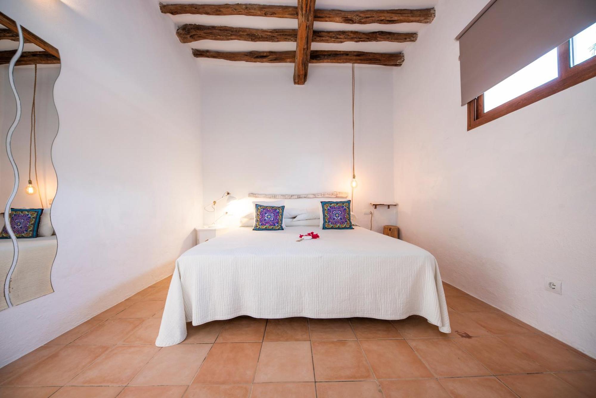 Agroturismo Can Cosmi Prats Santa Gertrudis  Phòng bức ảnh