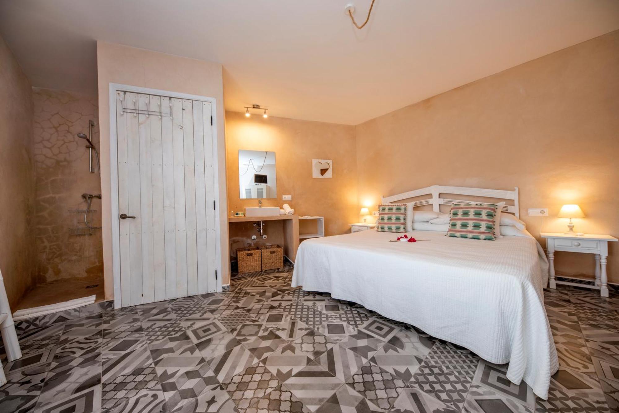 Agroturismo Can Cosmi Prats Santa Gertrudis  Phòng bức ảnh