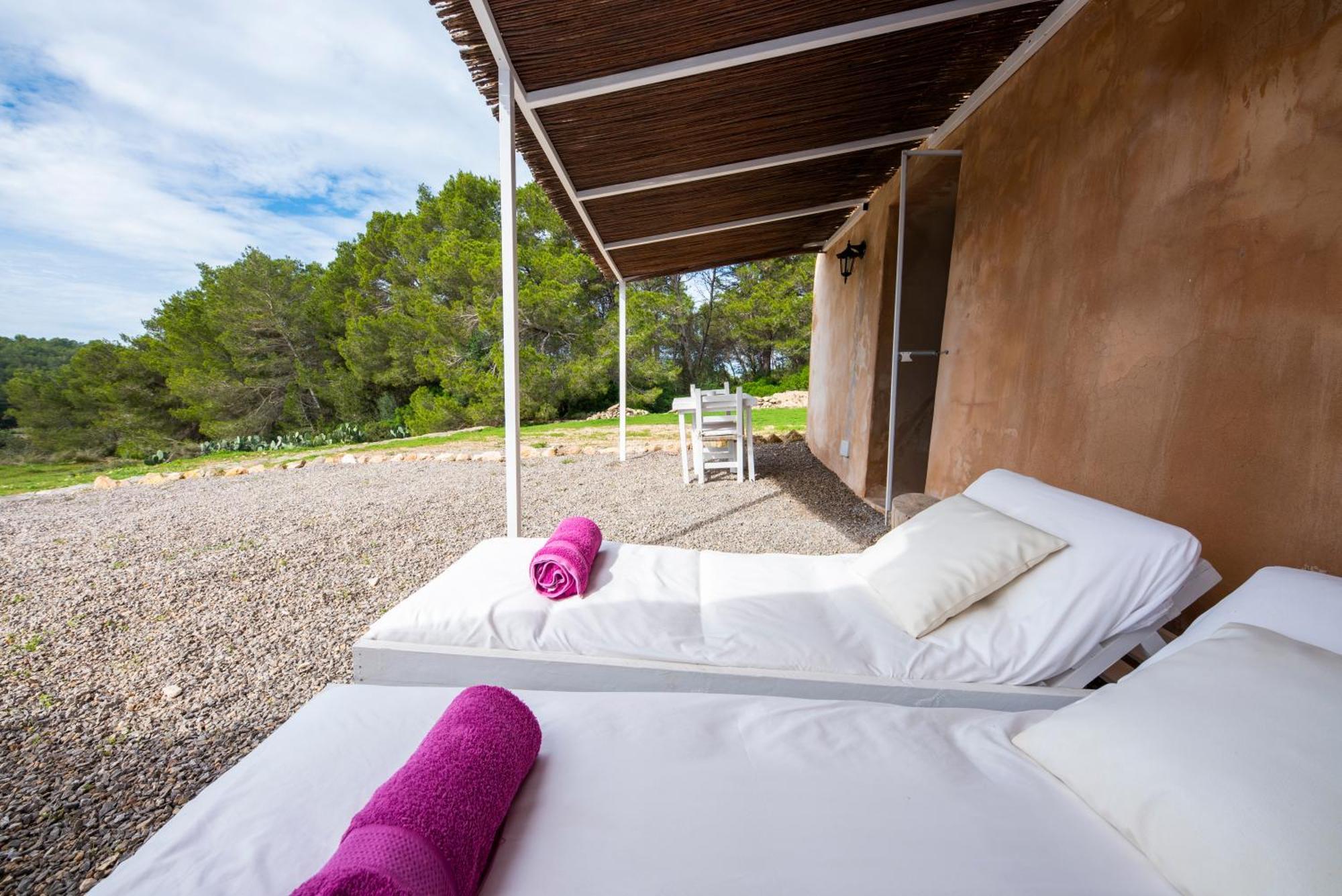 Agroturismo Can Cosmi Prats Santa Gertrudis  Phòng bức ảnh