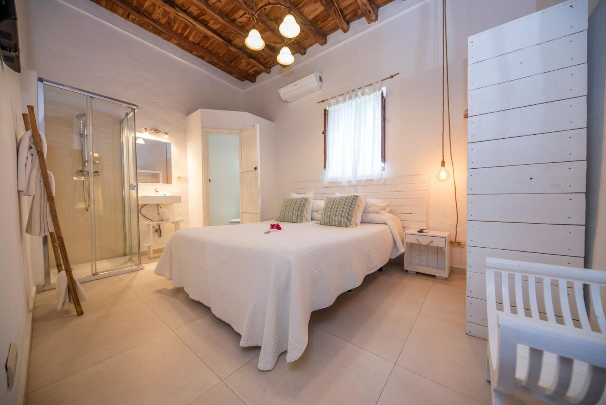 Agroturismo Can Cosmi Prats Santa Gertrudis  Phòng bức ảnh