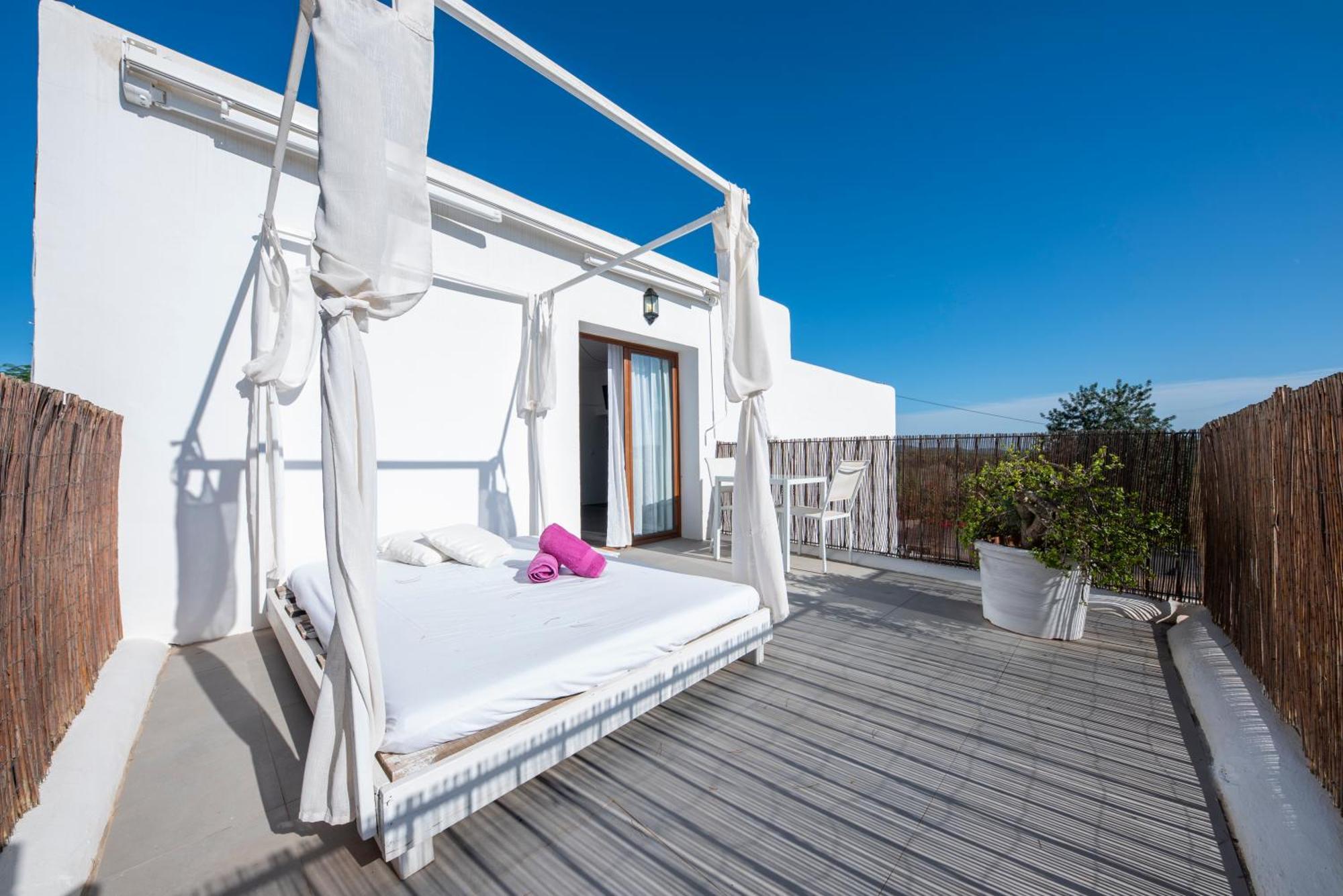 Agroturismo Can Cosmi Prats Santa Gertrudis  Phòng bức ảnh